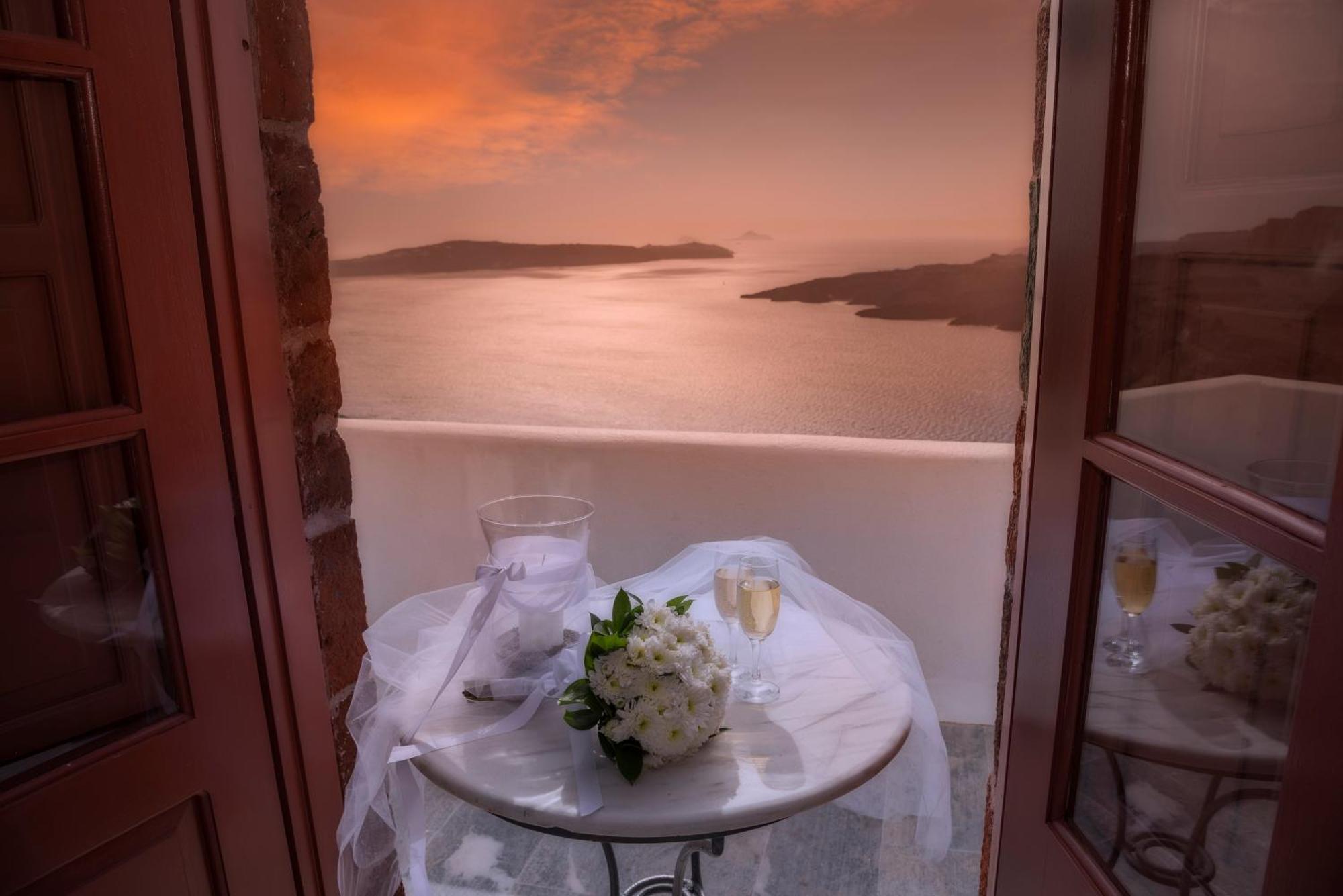 Aigialos Luxury Traditional Settlement Fira  Exterior photo