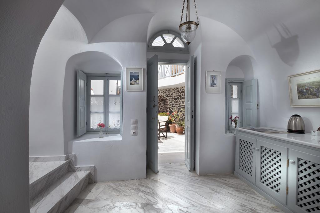 Aigialos Luxury Traditional Settlement Fira  Exterior photo